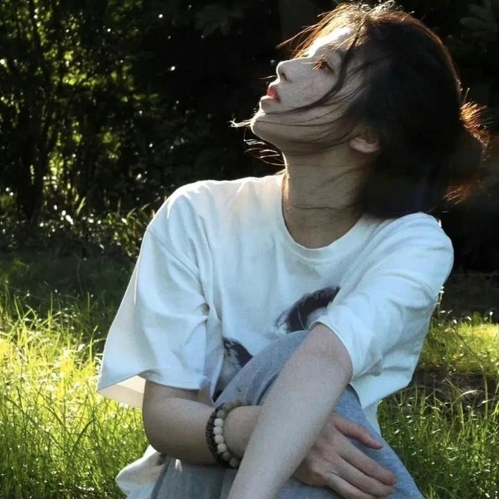 蜘蛛网中的女孩